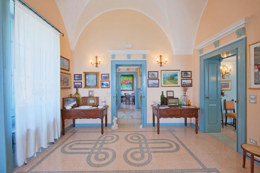 Raffaella Santa Cesarea Terme